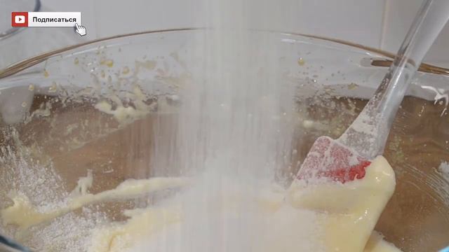 Бисквитные пирожные с творожным кремом. смотреть онлайн