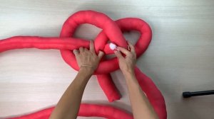 Шьем подушку-узел. Делаем подарки своими руками. Пошаговая инструкция