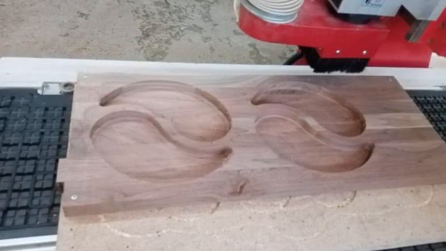 МЕНАЖНИЦА - ДЕРЕВЯННЫЕ ПОДНОСЫ / meaznitsa? смотреть онлайн