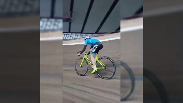 Велотрек и я. #велотрек #крылатское #трековый #велоспорт смотреть онлайн