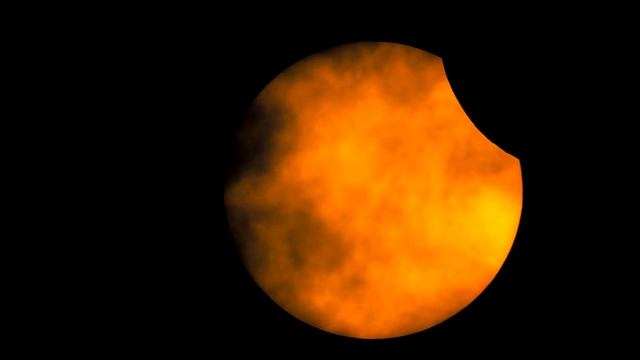 Частные фазы Кольцеобразного Солнечного затмения 10 июня 2021 года смотреть онлайн