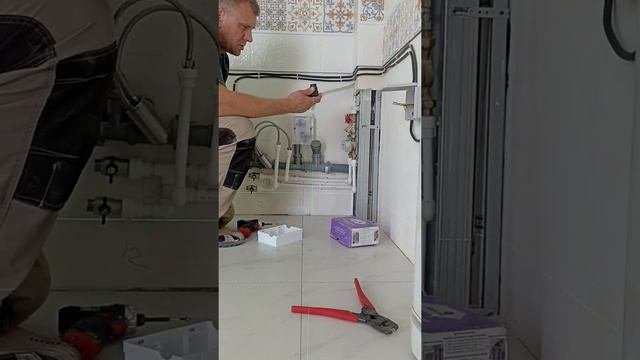 монтаж сифона.
