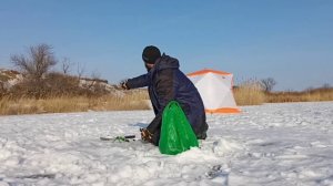 Зимняя рыбалка. Р. Буртя Оренбургская область.