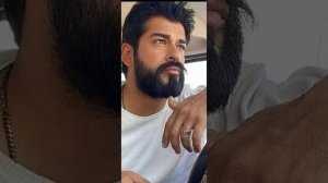 новые фотографии Бурак Озчивита за кадром съёмки нового сериала ?