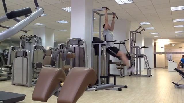 Подъем ног в висе смотреть онлайн