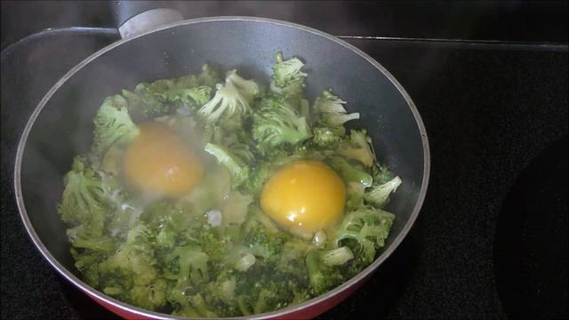 Яичница в брокколи! Вкус - радости и счастья! смотреть онлайн