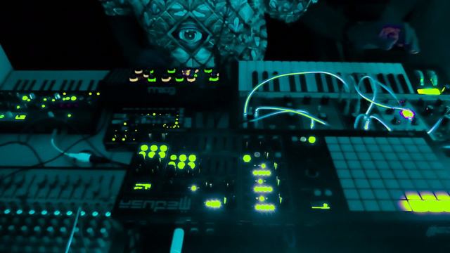 random techno 054(123bpm), grandmother, mother-32, polyend medusa, arturia microfreak, bastl thyme смотреть онлайн