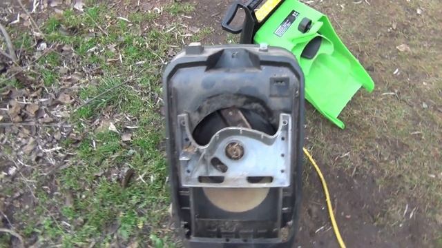 САДОВЫЙ ИЗМЕЛЬЧИТЕЛЬ В ДЕЛЕ смотреть онлайн