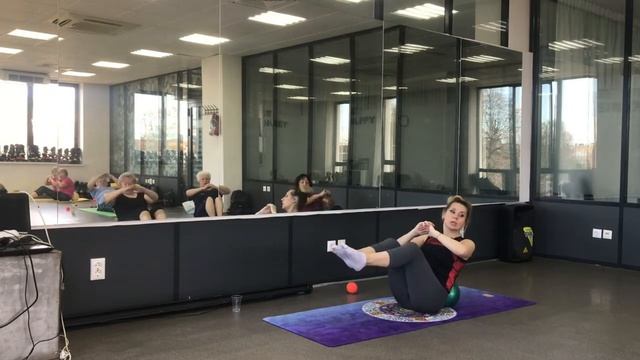 Упражнения с малым мячом.Тренировка на все тело.Часть 2