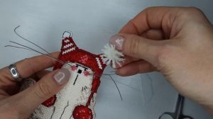 47. Вышитая брошь. Крестики, пластиковая канва, фетр #гигантомания