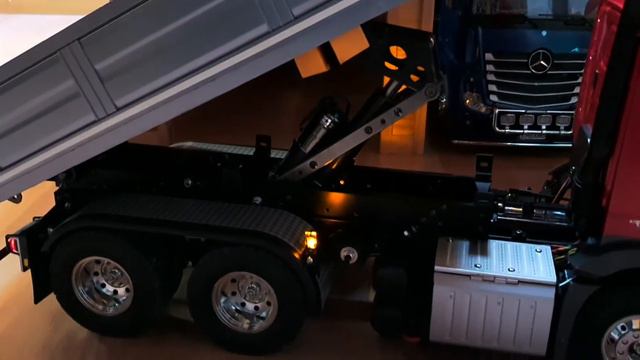 levage benne Mercedes arocs 3348 смотреть онлайн