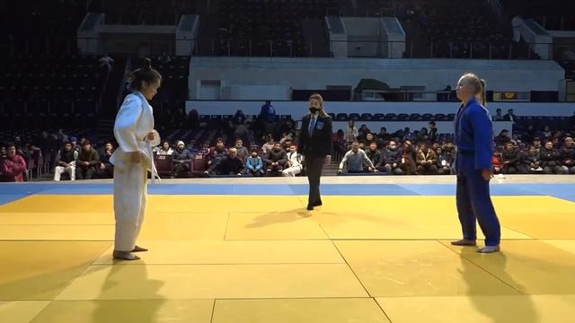 Перв.Кыргызстана по дзюдо 2021 года (кадеты). 48 кг Финал. Каныкей Болотбекова-Ирина Черемушкина смотреть онлайн