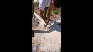 Лайфхак. Где использовать водоотводные бетонные лотки.