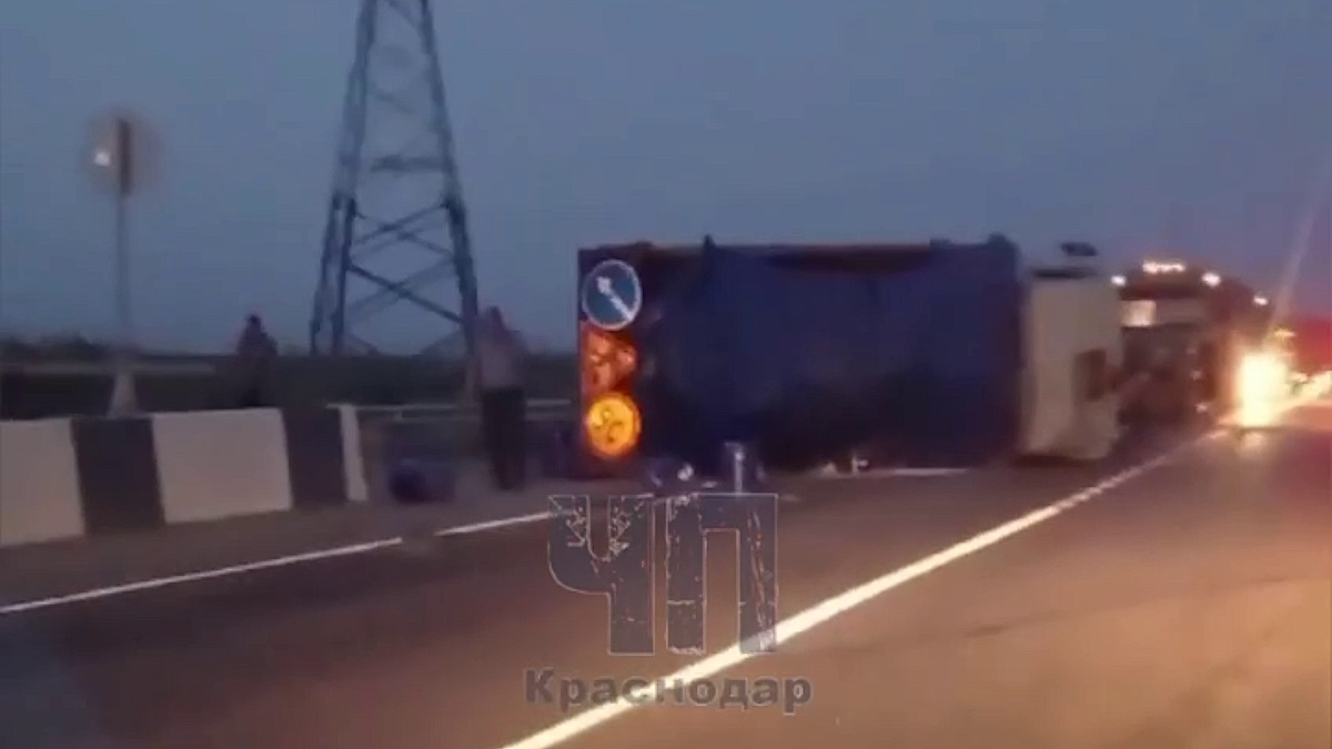 Два большегруза столкнулись в Красноармейском районе