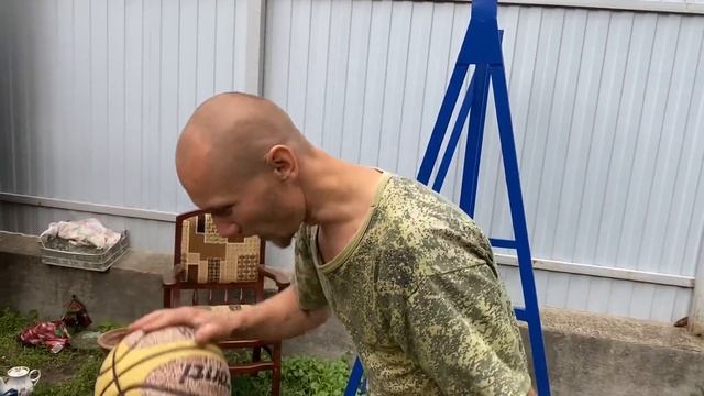 СТАРЬЕВЩИКИ: Вывозим квартиру кошатницы . смотреть онлайн