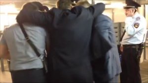 Пьяный пассажир напал в Пулково на сотрудника аэропорта