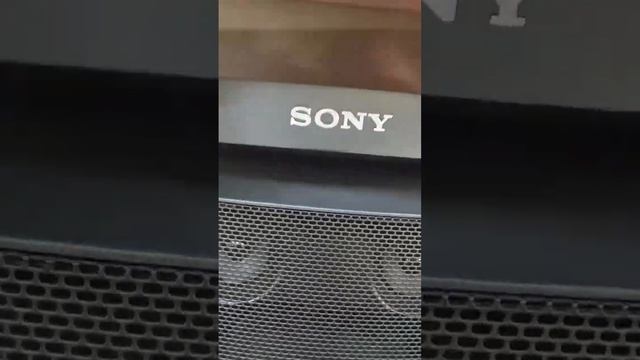 SONY XP700! THIS SPEAKER HAS BASS!!!AMAZING SOUND TEST!THIS OR THE SONY XV800?