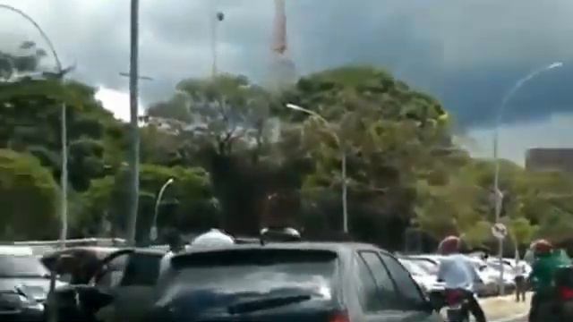 Видимо девушка была не в настроении смотреть онлайн