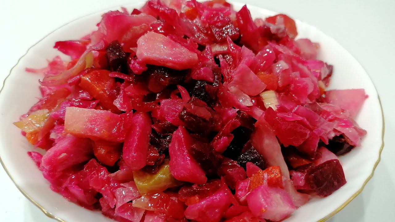 Винегрет - очень простой и вкусный овощной салат.