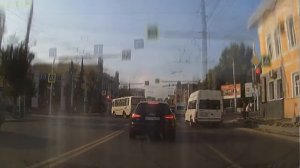 Водители пассажирских автобусов беспредельничают на Суворова в Пензе