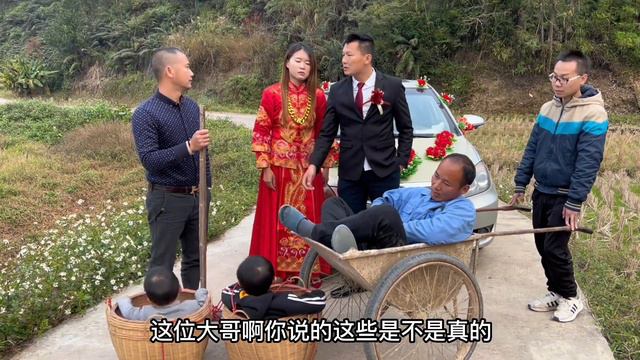 搞笑视频：山不转水转，水不转人转！太搞笑了！#意想不到的结局 смотреть онлайн