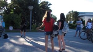 Californication (RHCP) в исполнении уличного музыканта в Геленджике