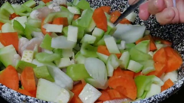 Карри с курицей. Вкусная еда из Азии. смотреть онлайн