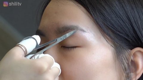 ASMR 가위로 눈썹정리