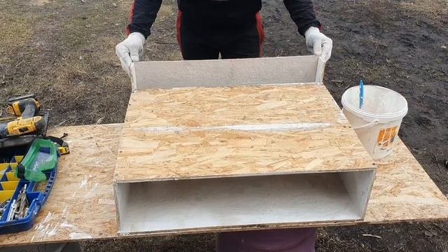 Бункерная кормушка самый простой способ
