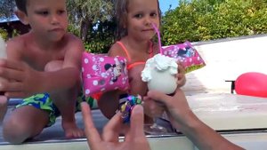 МАМА И ПАПА МИСС КЕЙТИ И МИСТЕРА МАКСА КРУТЯТ СПИНЕРЫ ДЛЯ ГИПНОЗА. ПЕРЕЗАЛИВ УДАЛЕННОЕ ВИДЕО
