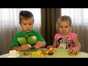 ✿ Челлендж БАШНЯ ИЗ ПОНЧИКОВ Игра Челлендж для Детей Challenge Рома и Диана играют Пончик Challenge