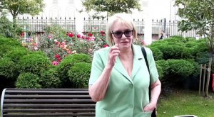 Дочь Александра Галича посетила выставку, посвященную пьесе отца