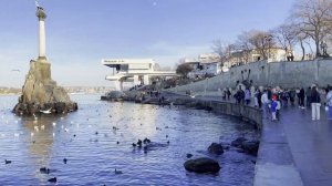 Севастополь - что делают ТОЛПЫ ЛЮДЕЙ прямо в центре города? Покажем изменился ли город Севастополь