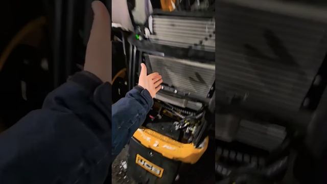 Как усложнить жизнь покупателю #ремонт #авто #автосервис #JCB #спецтехника #обзор #экскаватор