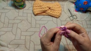 Объёмная повязка на голову для девочки. МК. Вязание спицами