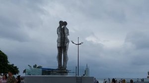 Знаменитая скульптура Али и Нино в Батуми