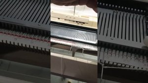 Вязание косой бейки,на Вязальной машине.
