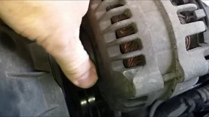 Слышен посторонний шум или скрежет при работе двигателя. Определение причины шума.