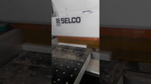 Форматно-раскроечный центр SELCO EB 90