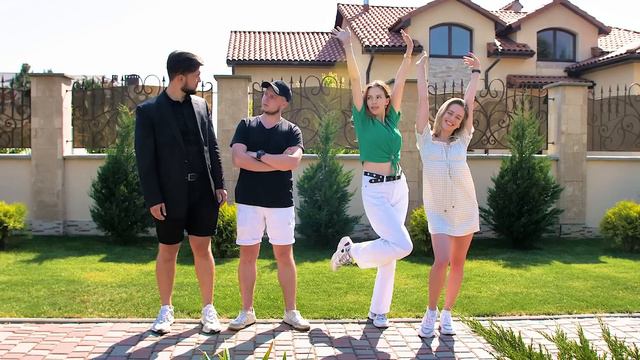 КАК ПАРНИ ПОЗИРУЮТ ДЛЯ ФОТО | А Ваш Парень Позирует Так Же?:) смотреть онлайн