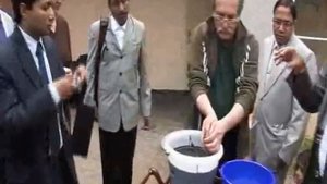 Очистка воды в полевых условиях бочка, ведро) Индийская делегация