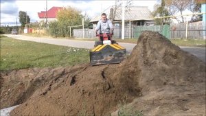 Работа бульдозера на базе тяжелого мотоблока. Мотоблок МТЗ.