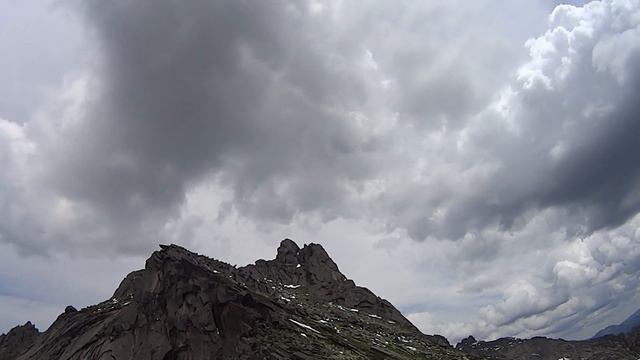 Перевальный поход по природному парку "Ергаки". Саяны с приготовлением высокогорной ухи из сазана. смотреть онлайн