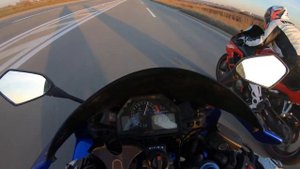 Honda cbr600rr vs Honda cbr600f4i