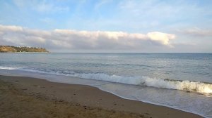 Море волнуеться, пляж Учкуевка Севастополь, Крым