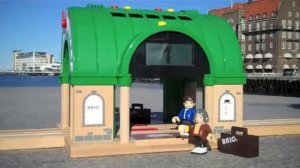 Игрушки Brio. Железнодорожная станция с электронным дисплеем
