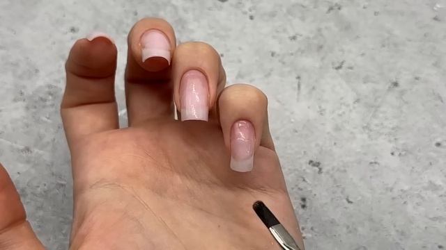 Маникюр на себе ? Укрепление ногтей гелем ? Дизайн с фольгой смотреть онлайн