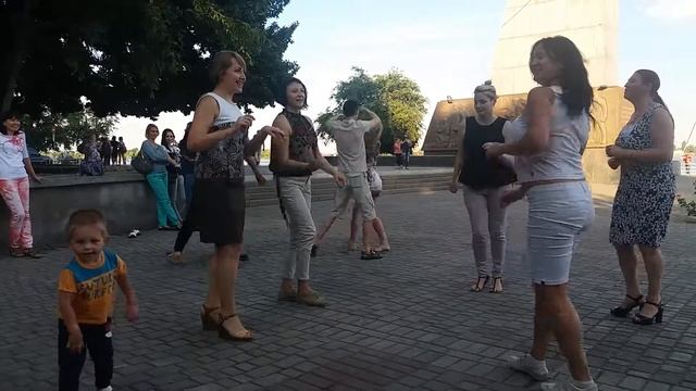 Сальса на набережной Херсона смотреть онлайн