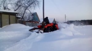 Уралец 220 с навесным оборудованием