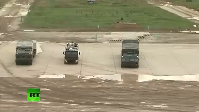 «Армия РФ»Динамический показ боевой техники на военном форуме смотреть онлайн